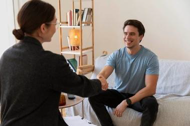 Neu in Deutschland? Die Migrationsberatung unterstützt Sie beim Start!